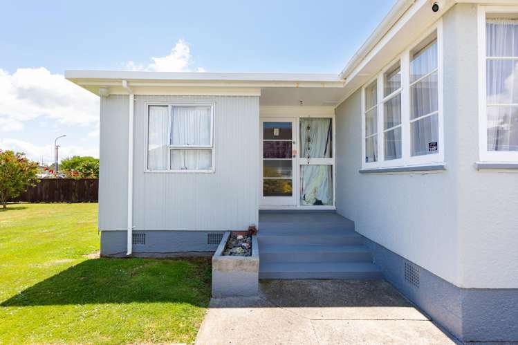 10 Collett Street Dannevirke_13