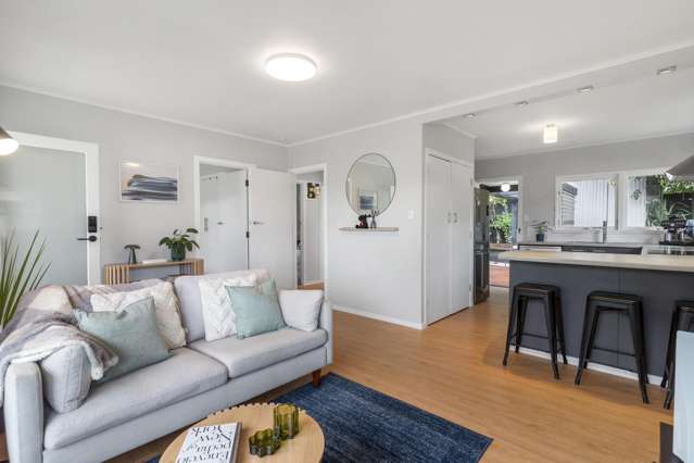 2/11 Lenihan Street Northcote_3