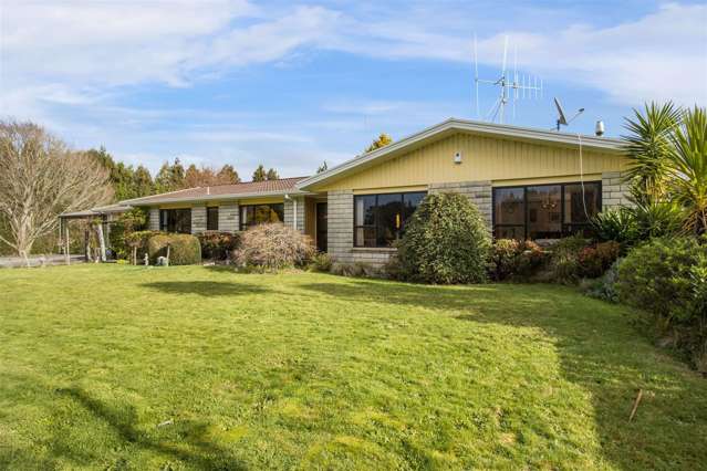 Executive Living Between Waihi & Waihi Beach