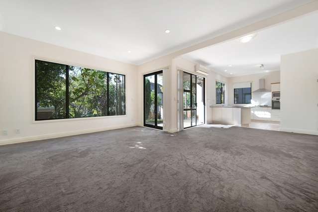 3/24A Claude Road 1662_2