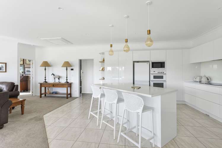 397 Grasslands Drive Cambridge_4