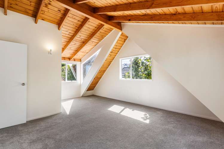 6/110 Norman Lesser Drive Saint Johns_13
