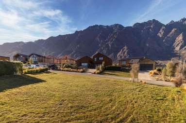 11 Falconer Rise_2
