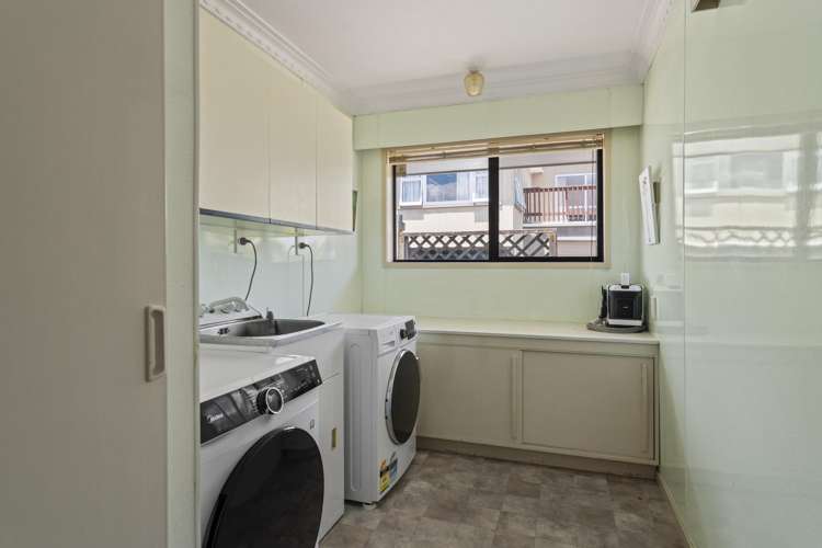 2/8 Tamatea Road Taupo_11