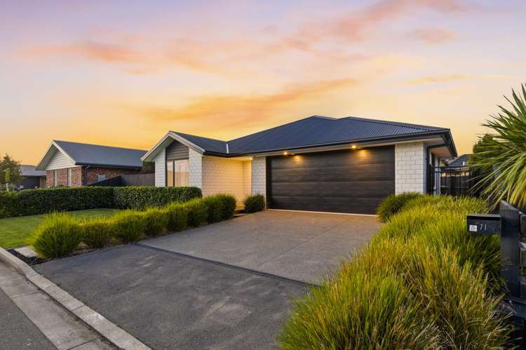 71 Sunline Avenue Lincoln_29