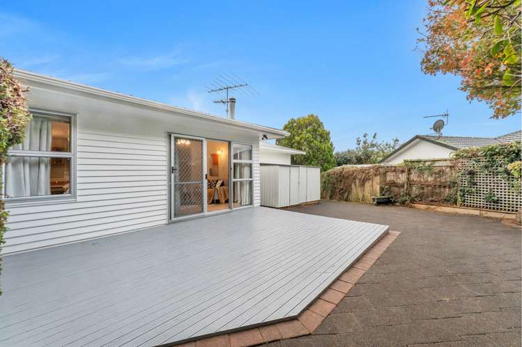 17 Kimber Hall Avenue Mt Roskill_12