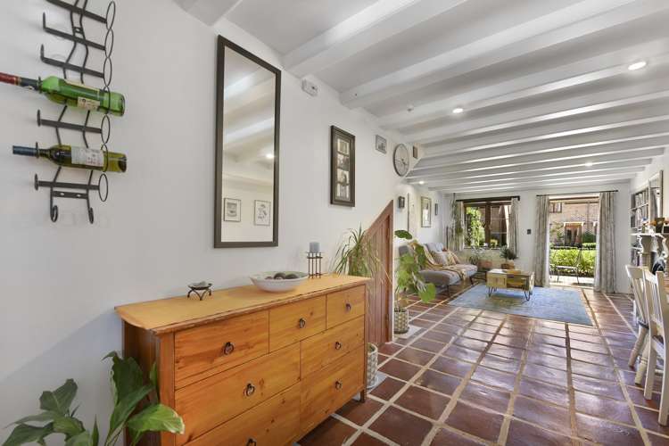 9/10 Quiet Woman Way Monaco_7