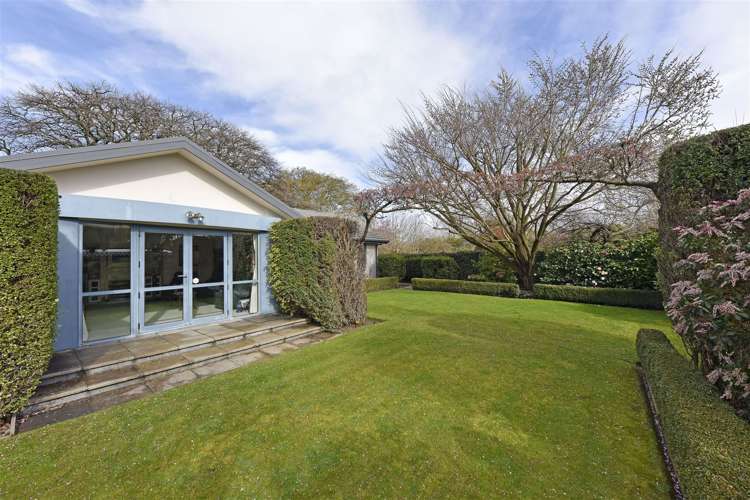 27 Acorn Close Waltham_23