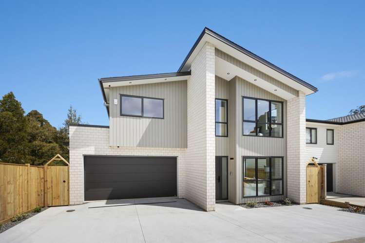 2F Hughs Way Flat Bush_35