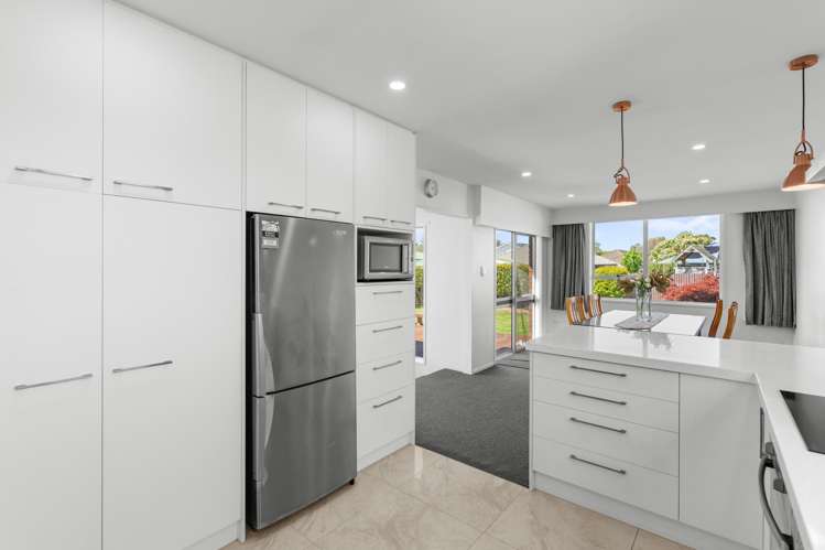 11a Wyatt Place Russley_10