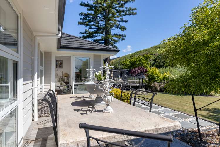 44 Sunningdale Drive Stoke_9