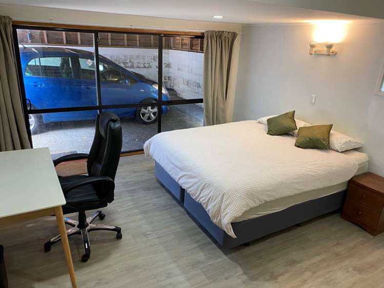 2/27 Onewa Road Northcote_8