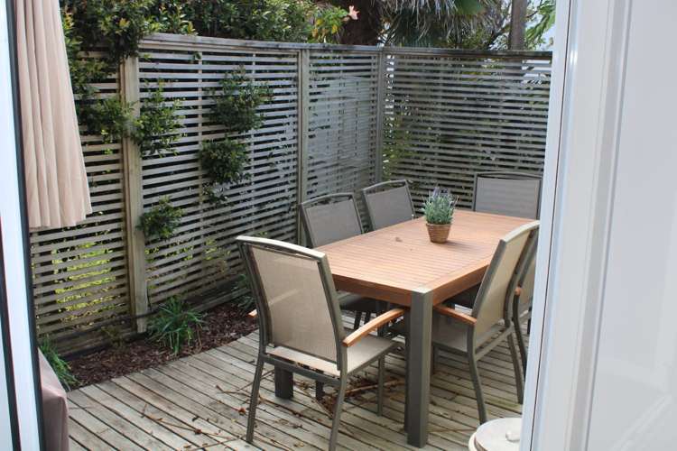 28b Beach Road Mellons Bay_13