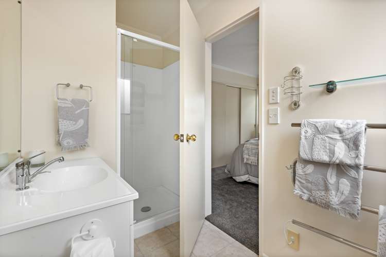 3/5 Anne Road Hillcrest_9