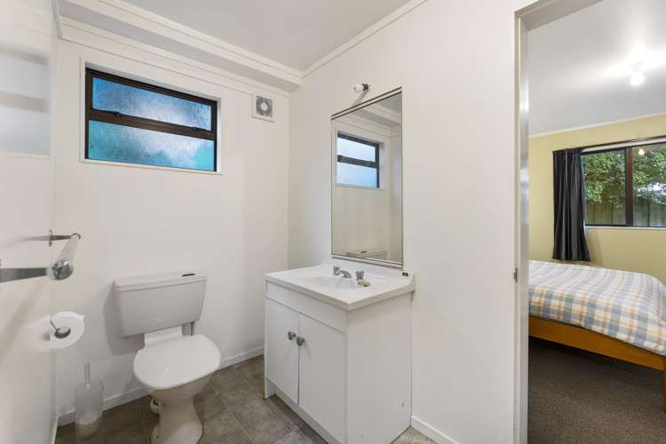 2/11 Kereru Street Two Mile Bay_10