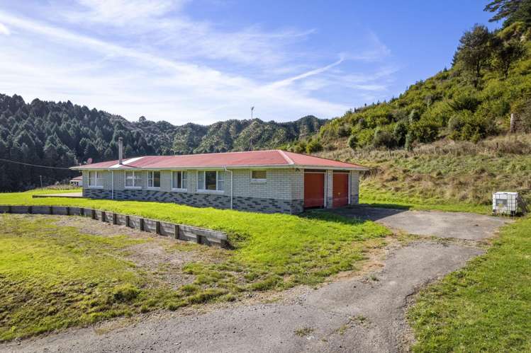 2560 Rawhitiroa Road Eltham_38