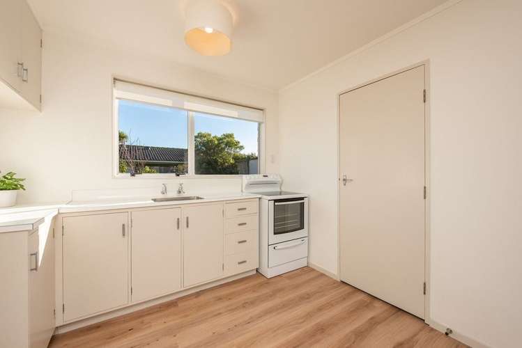 39 Colchester Crescent Newlands_3