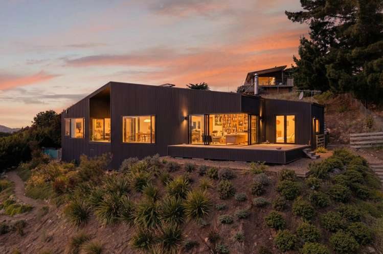 18 Doris Faigan Lane Charteris Bay_4