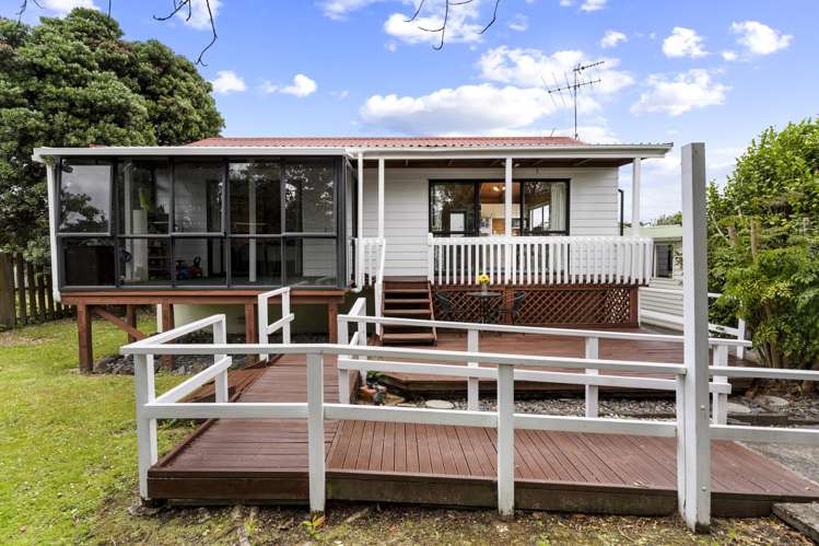 2/4 Campbell Place_0