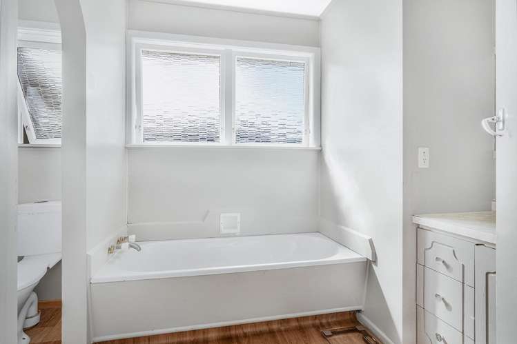 5 Hazelwood Avenue Dinsdale_11