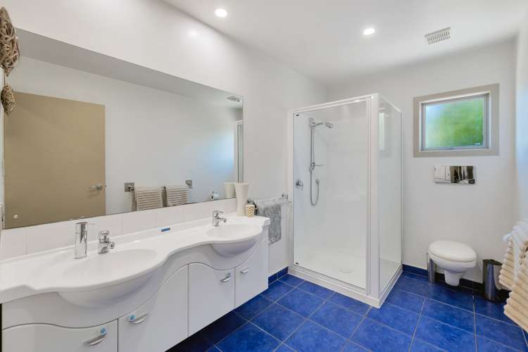 66 Kiwi Esplanade Mangere Bridge_17