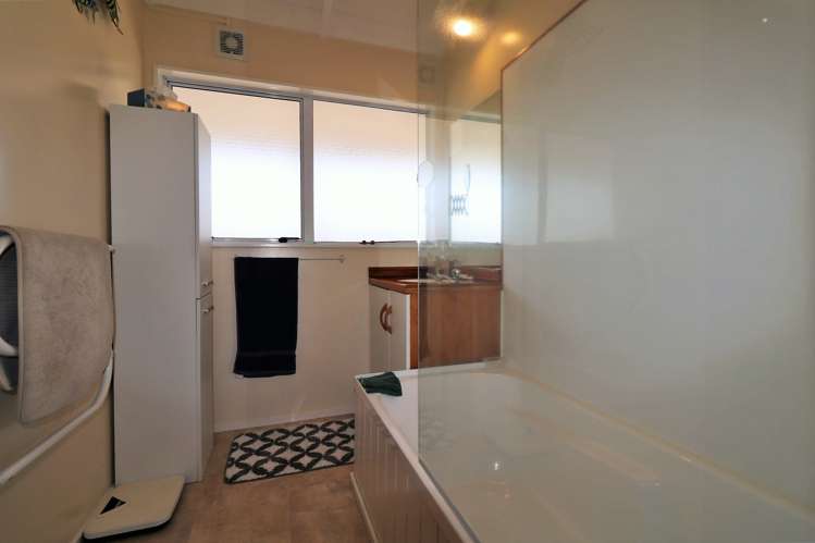 28 Charles Street Carterton_11