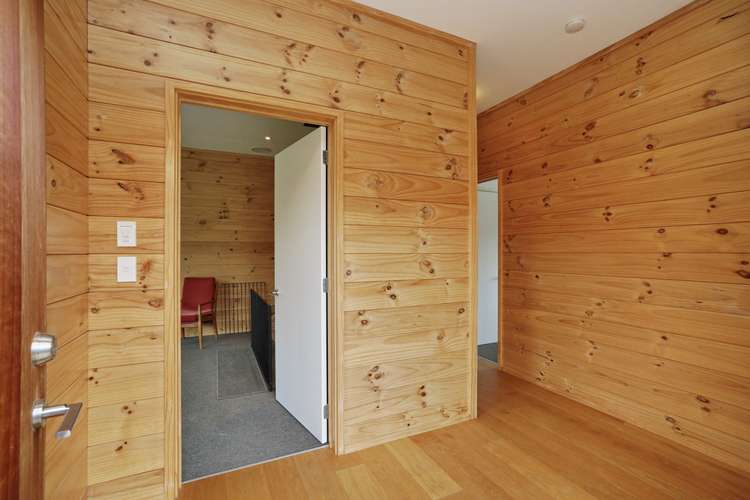 8 Cheeseman Terrace Castle Hill_14