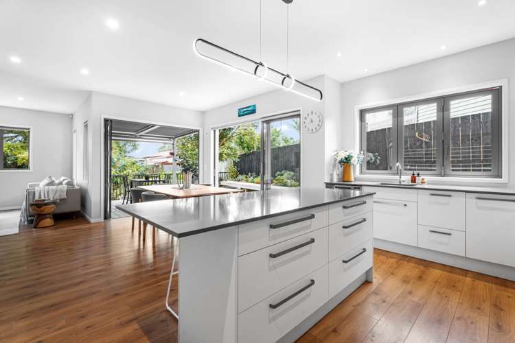 5a Rhodes Avenue Mount Albert_9