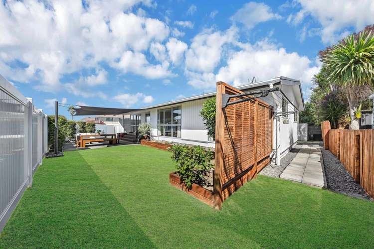 98 Torkar Road Clarks Beach_19