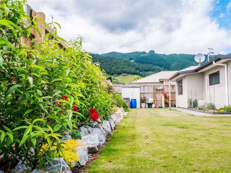 49 Fairose Drive Richmond_18