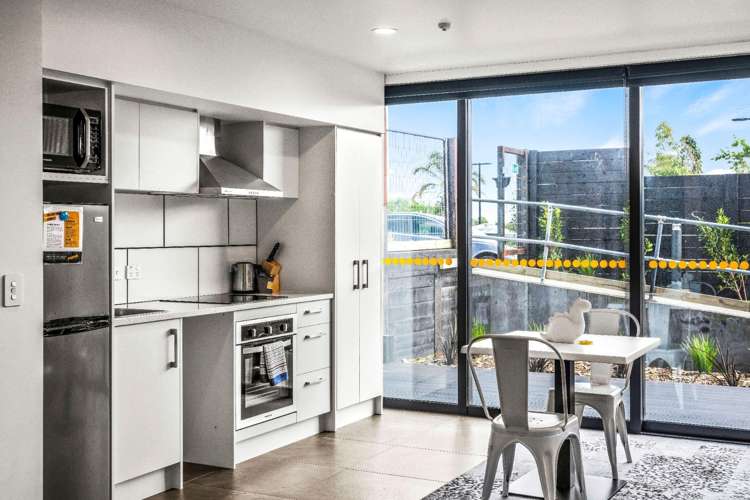 302/1 Layard Street 10016_6