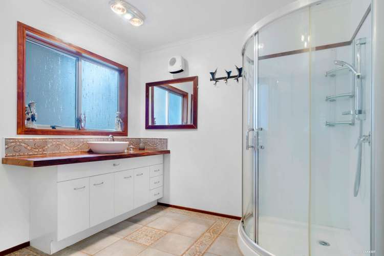 96 Hatton Road Awhitu_15