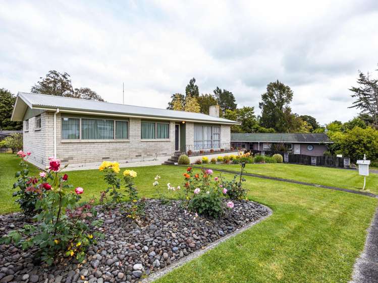 22 Splitt Avenue Glenview_16