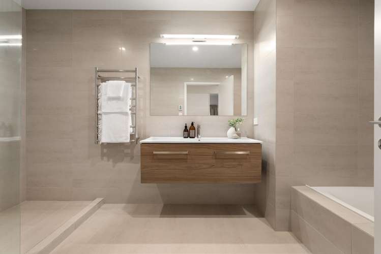 8 Saran Place Hillsborough_23