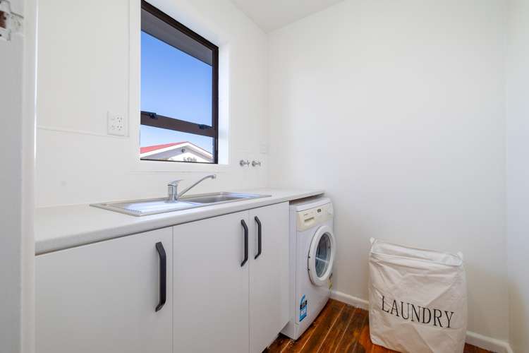 8 Trevor Street Hornby_12