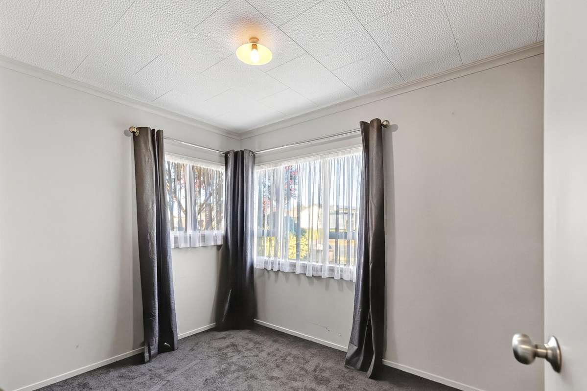 12 Manuka Street_5