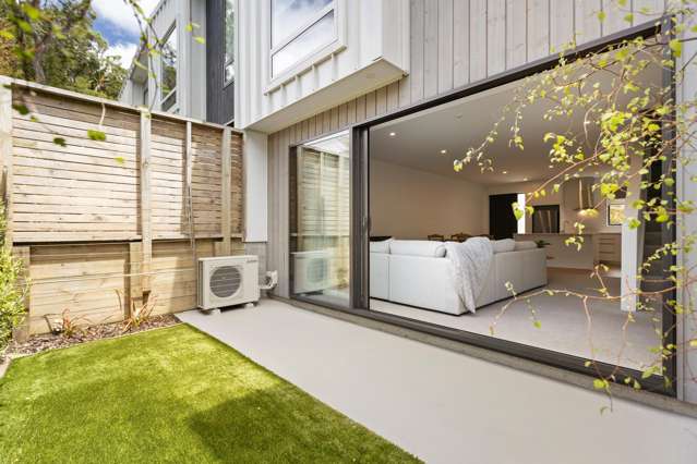 10/50 Friend Street Karori_3