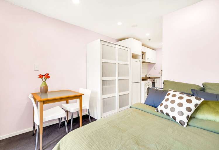 7N/23 Emily Place 10015_3