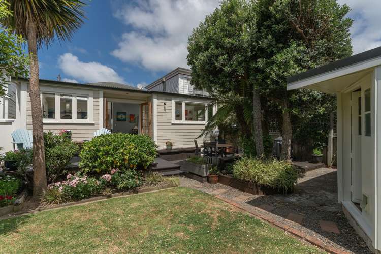 5 Somerset Avenue Newtown_13