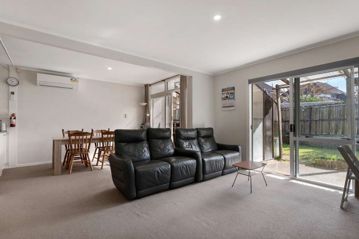 1/67a Woolfield Road_1