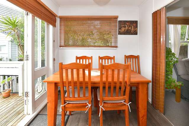 245 Vipond Road Stanmore Bay_4