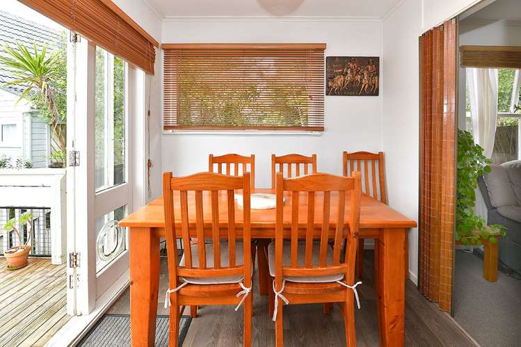 245 Vipond Road Stanmore Bay_4