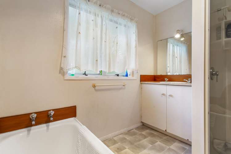 2/26 Te Anau Place Pakuranga Heights_12