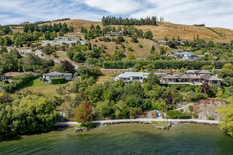 97 Arrowtown-Lake Hayes Road Lake Hayes_12