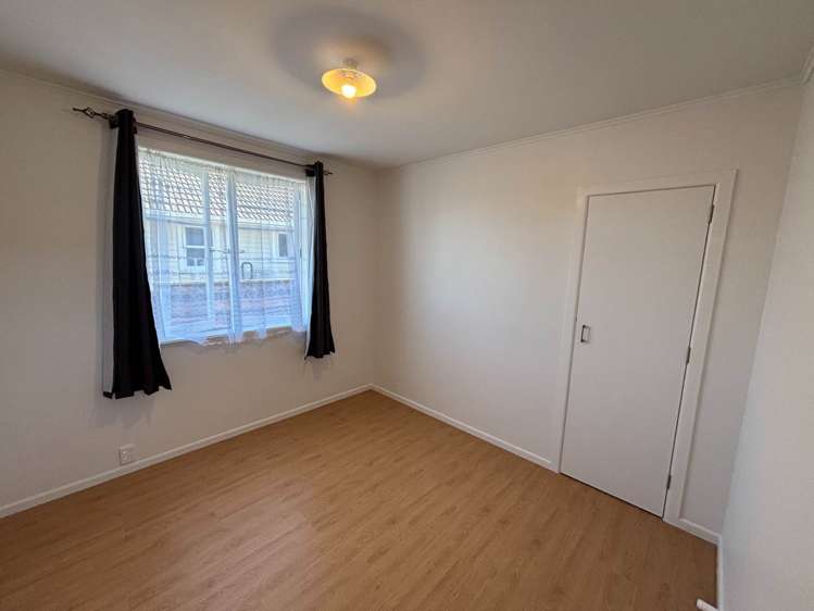 72 Roberts Road Te Atatu South_15