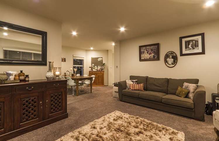 2/63 Selwyn Crescent Forrest Hill_61