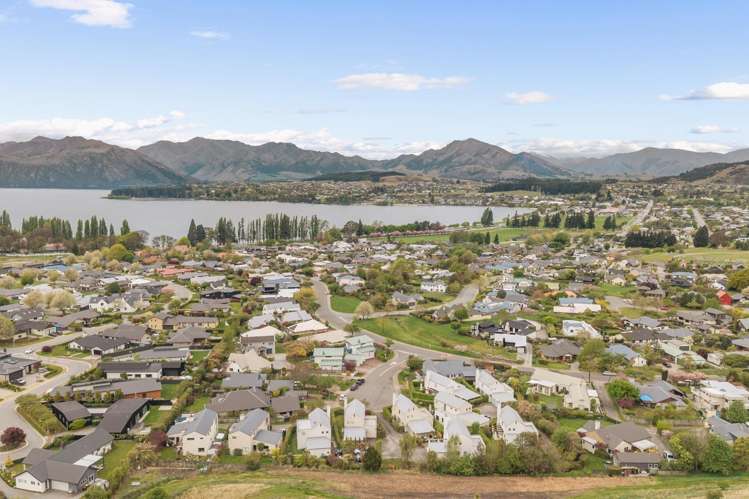13 Meadowbrook Place Wanaka_17