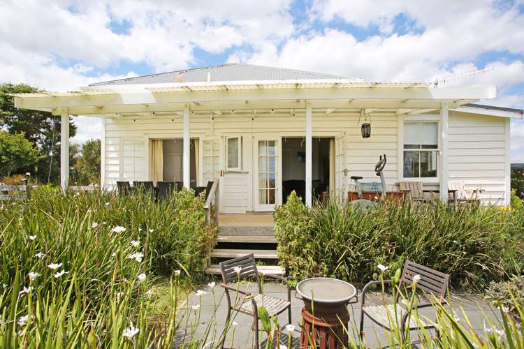 87 Creightons Road_0