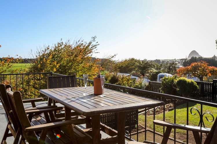 24c Au Saint Ives Grove Whalers Gate_10