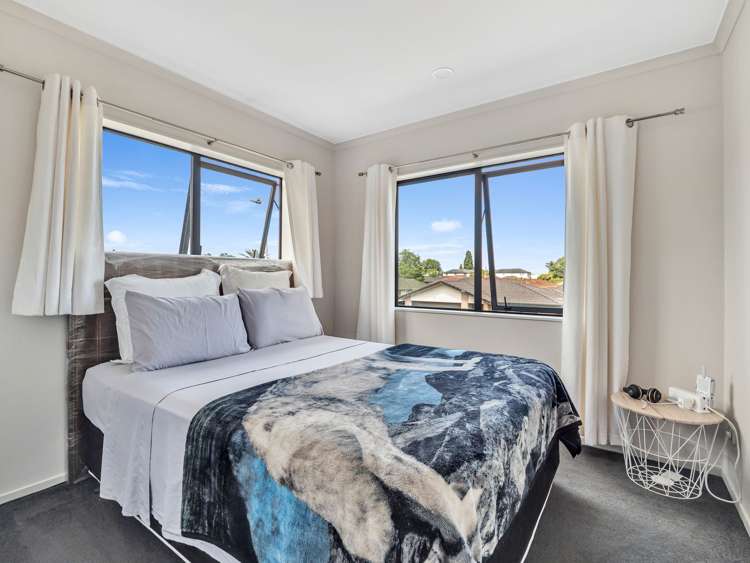 8 Hansen Place Takanini_10